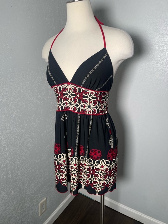 lots of love speechless Dresses & Skirts - Lots of Love by Speechless Black Halter Dress with Red & Cream Geometric Print